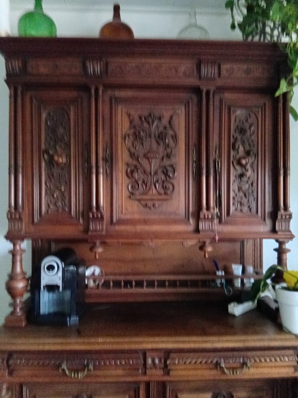 Antieke Buffetkast met Carved Details en 3 Sleutels, Ophalen, Gebruikt, 200 cm of meer, Antiek, Klassiek