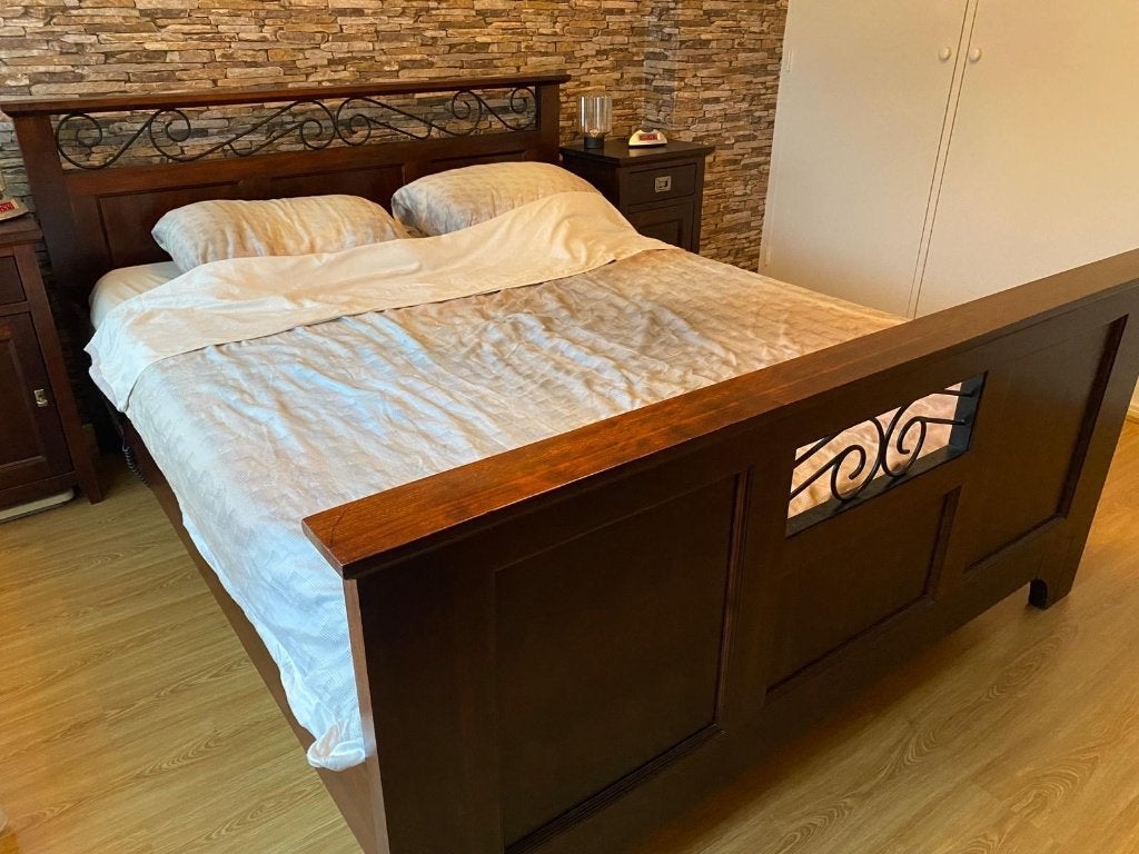 Mooi bed inclusief electrisch verstelbare lattenbodems, Ophalen, Bruin, Tweepersoons, 200 cm