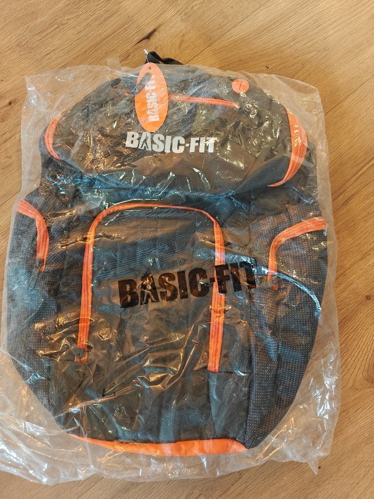 Basic fit tas ongebruikt. In plastic hoes., Sieraden, Tassen en Uiterlijk, Tassen | Rugtassen, Ophalen of Verzenden, Nieuw, Overige merken