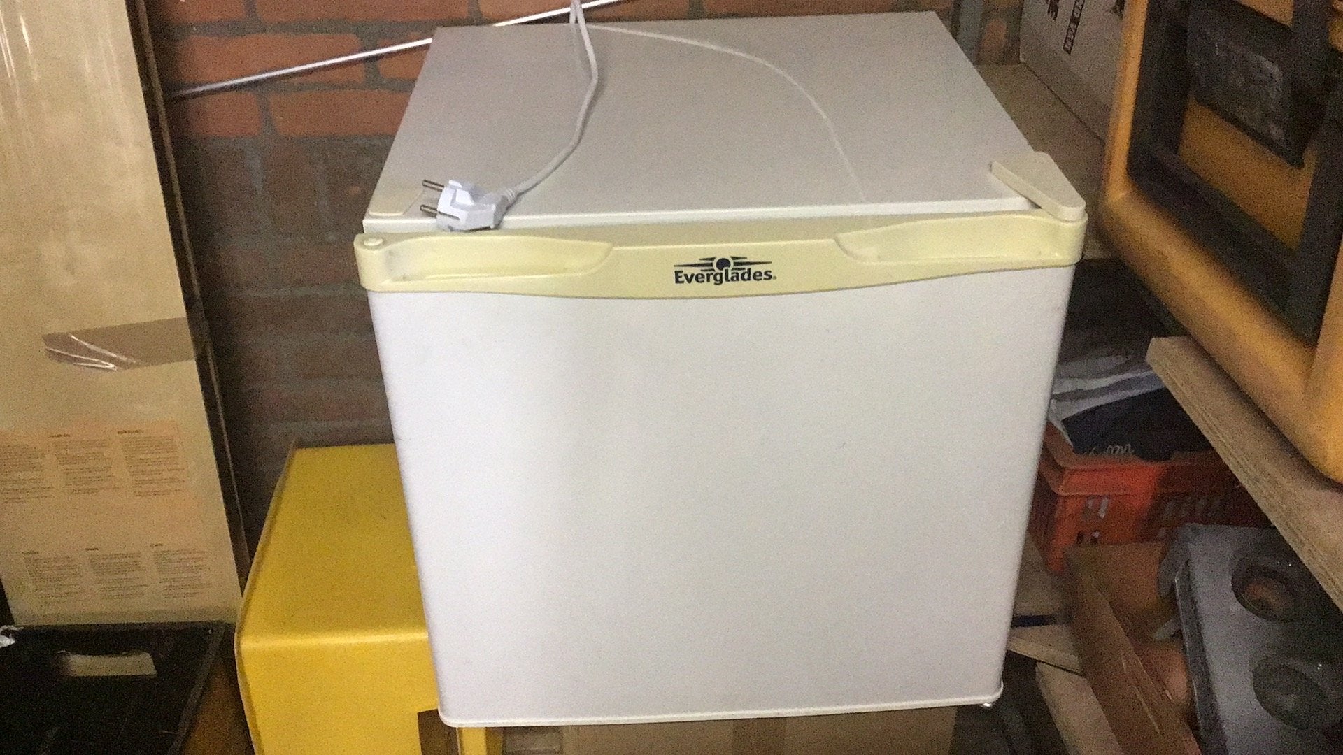 Kleinvrieskastje,koeler, Minder dan 85 cm, Minder dan 60 cm, Zo goed als nieuw, Vrijstaand