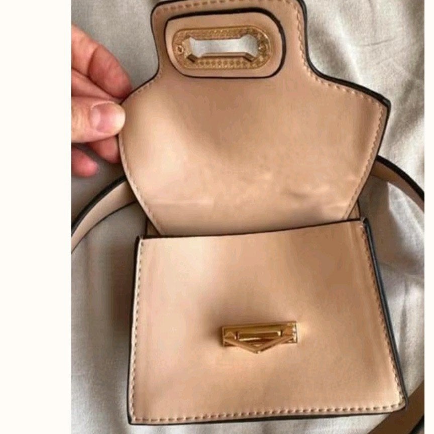 Stijlvolle heuptas met twee zakjes - Beige, Sieraden, Tassen en Uiterlijk, Tassen | Damestassen, Ophalen of Verzenden, Zo goed als nieuw