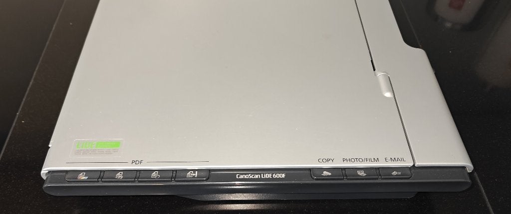 Canon CanoScan LiDE 600F 4800 x 9600 DPI Flatbed scanner, Gebruikt, Canon, Ophalen of Verzenden, Windows