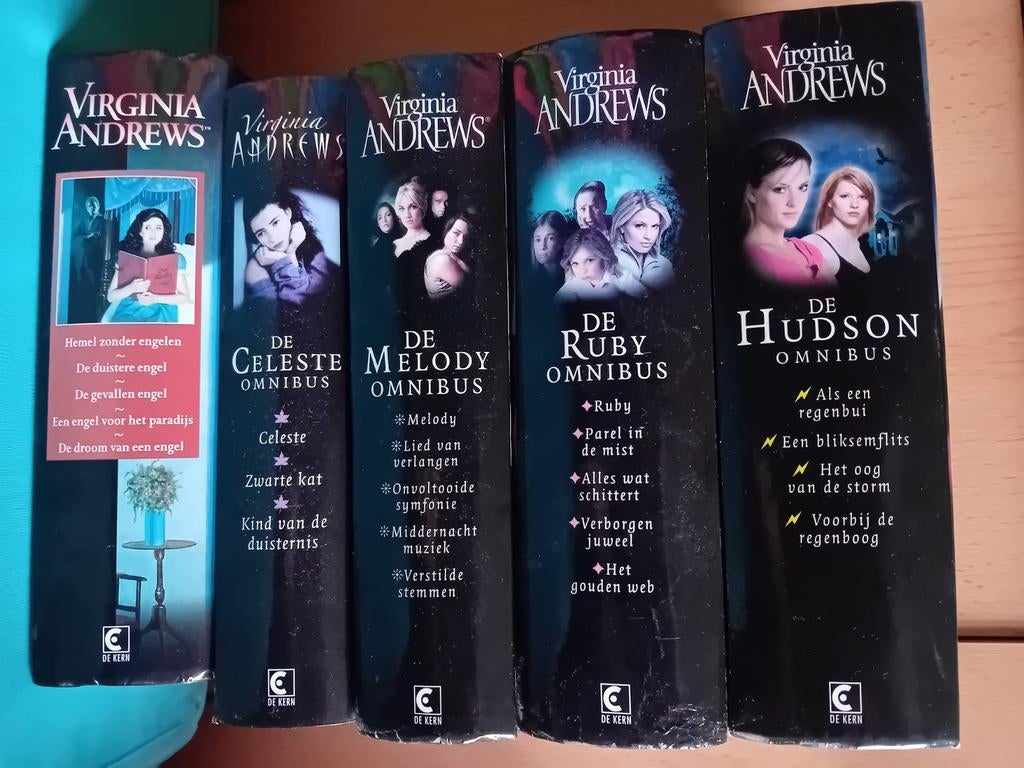 5x omnibus van Virginia Andrews, Boeken, Ophalen of Verzenden, Zo goed als nieuw, Virginia Andrews, Nederland