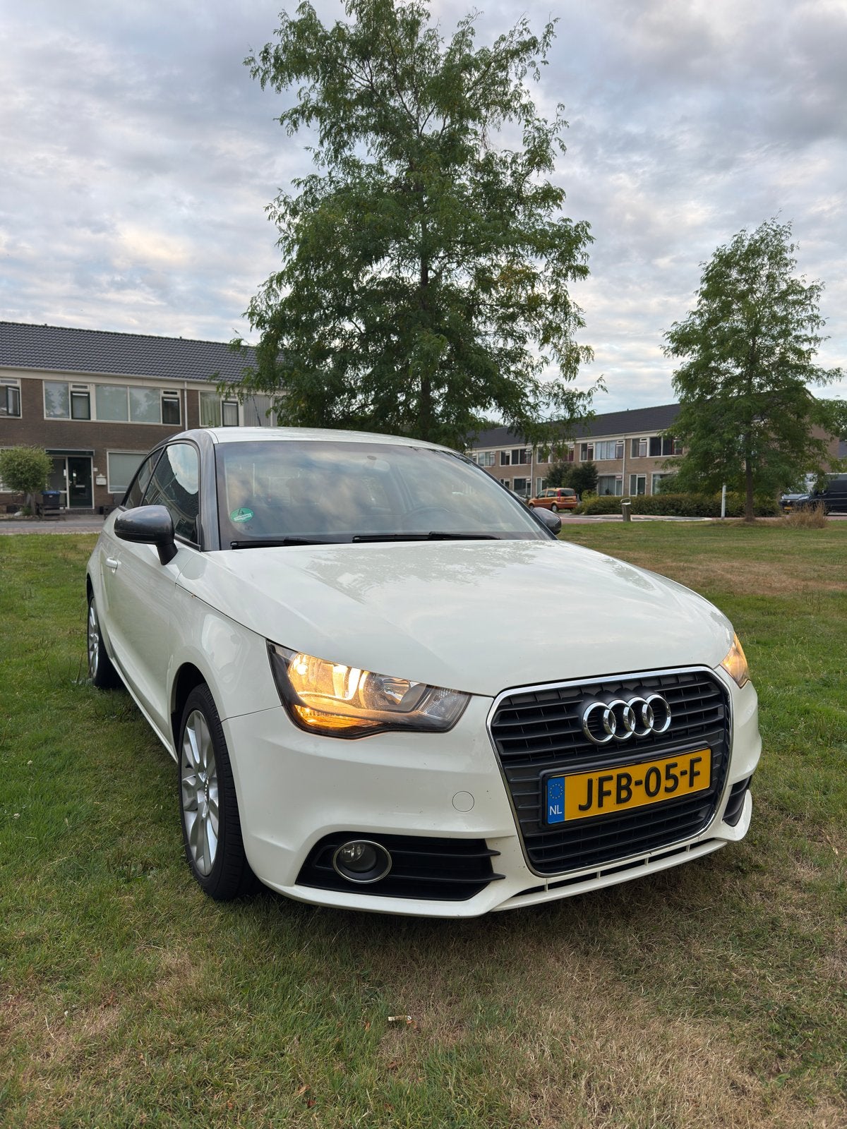 Audi A1 1.2 Tfsi 63KW 2012 Wit/creme, Auto's, Audi, Voorwielaandrijving, Stof, A1, Zwart