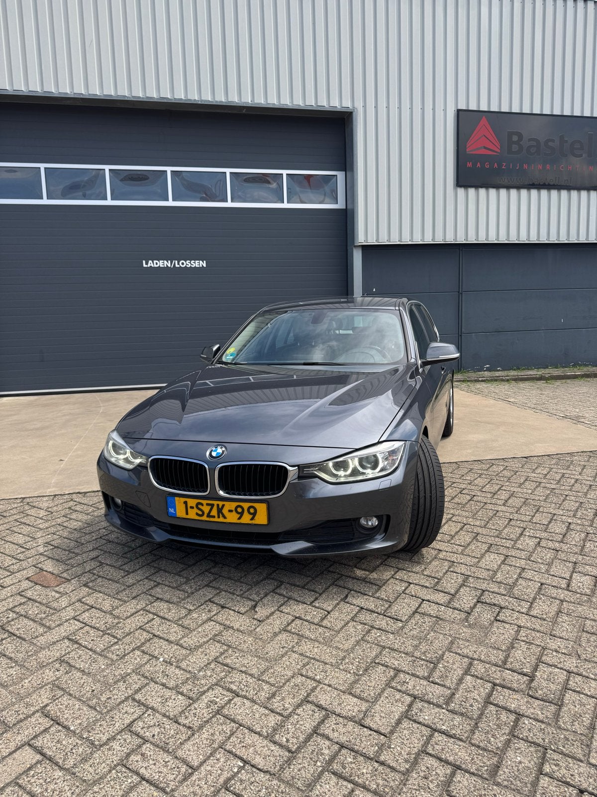 BMW 3-Serie 2.0 320D EDE Touring 2013 Grijs, Auto's, BMW, Achterwielaandrijving, 1995 cc, Zwart, 4 cilinders