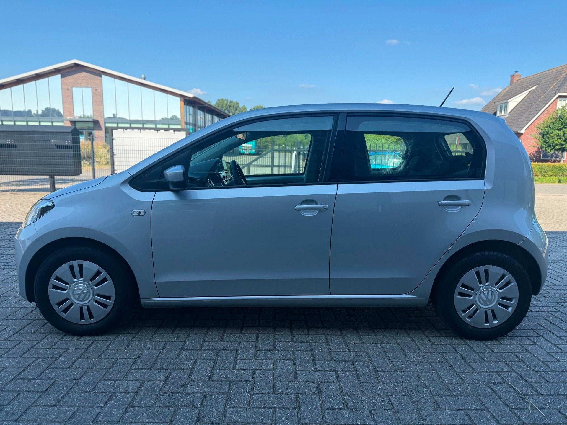Volkswagen Up! 1.0 move up! BlueMotion Airco Elekpakket Navi, Voorwielaandrijving, Gebruikt, Start-stop-systeem, 840 kg
