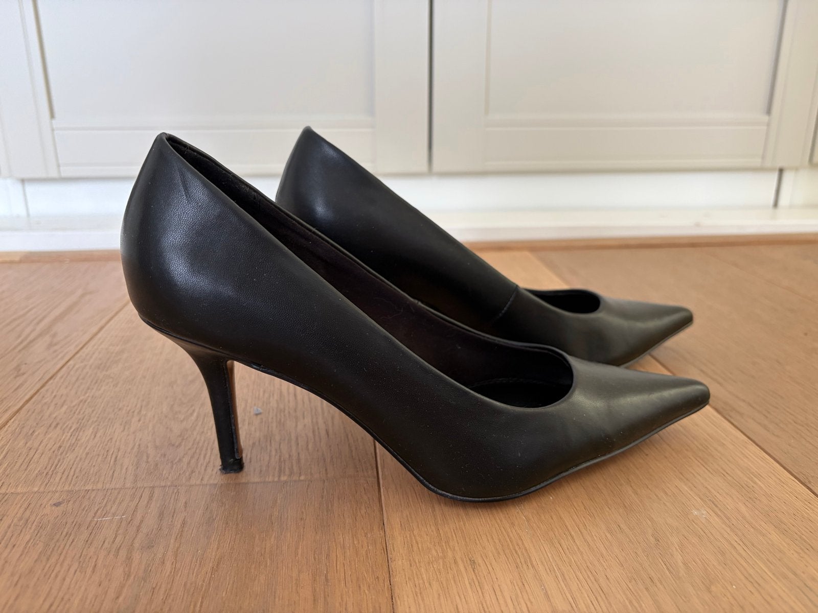 ASOS Design Zwarte Pumps Wide - Maat 40, Ophalen of Verzenden, Zo goed als nieuw, Zwart, Pumps