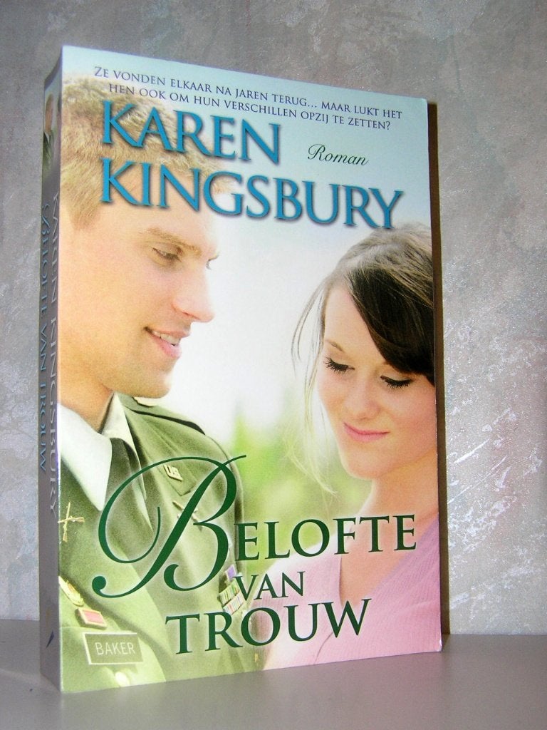 Karen Kingsbury - Belofte van trouw (christelijke roman), Ophalen of Verzenden, Zo goed als nieuw