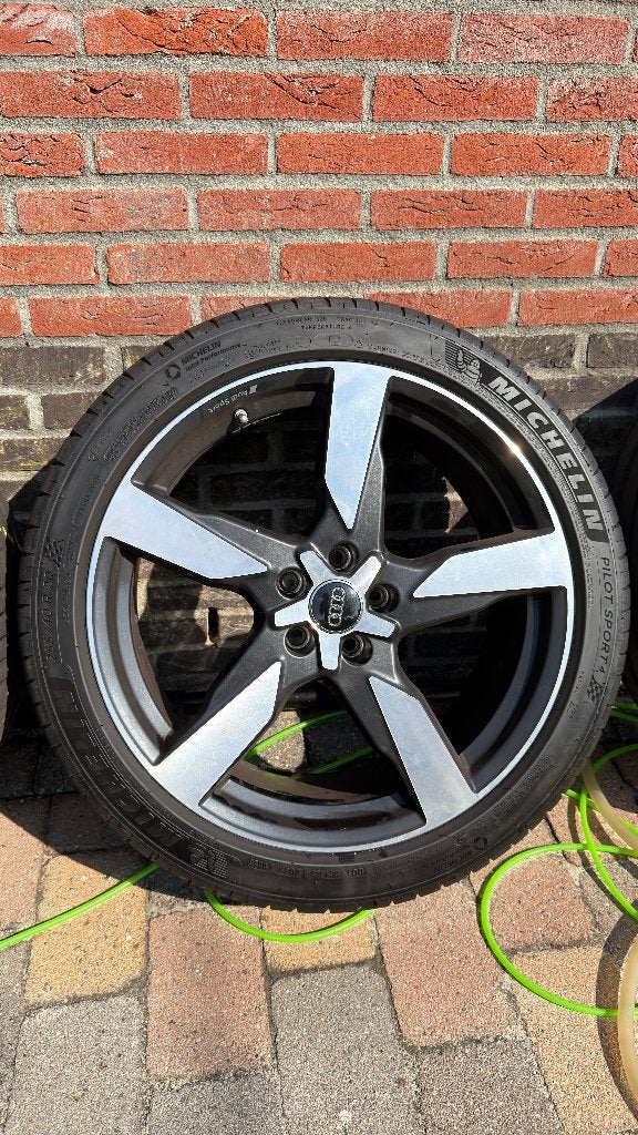 Originele 20 inch Audi Sport velgen met Michelin zomerset, Auto-onderdelen, Gebruikt, 255 mm, Banden en Velgen, Ophalen of Verzenden