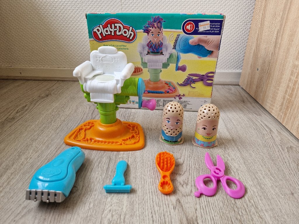 Play-Doh Kapper set + doos, Kinderen en Baby's, Speelgoed | Educatief en Creatief, Ophalen of Verzenden, Gebruikt, Knutselen, Met geluid