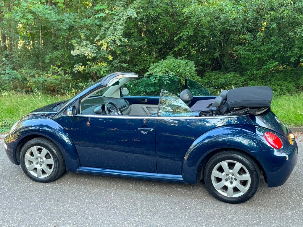 Volkswagen New Beetle Cabriolet 2.0 Turijn, Auto's, Volkswagen, Voorwielaandrijving, Open dak, Gebruikt, 4 cilinders