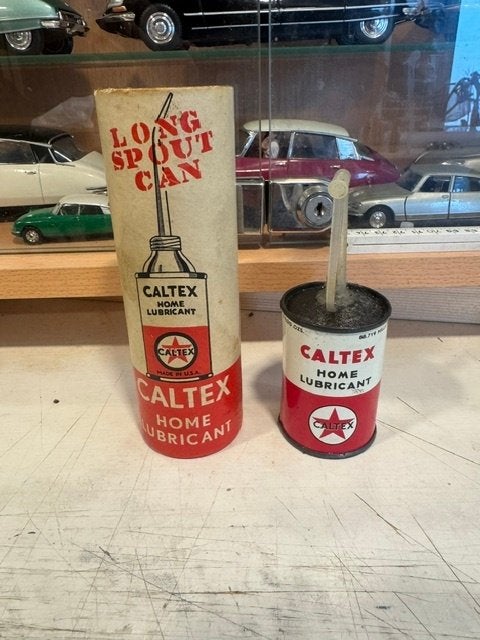 Oude Vintage Caltex Olie spuit in doos, Ophalen of Verzenden, Gebruikt, Gebruiksvoorwerp