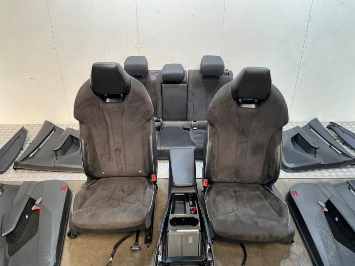 Bekleding Set (compleet) van een Skoda Enyaq IV (Enyaq 21-), 12 maanden garantie, Gebruikt, -, -