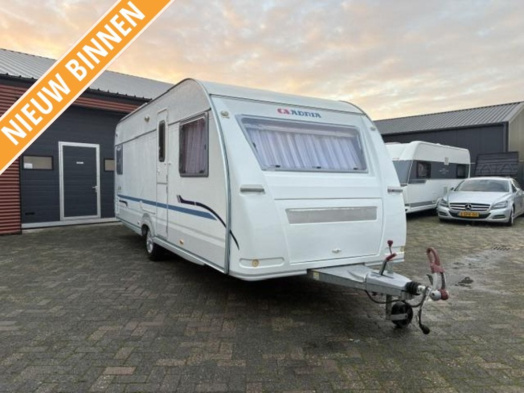Adria Adora 562 UP bj.2010 met voortent, Caravans en Kamperen, Rondzit, Bedrijf, Reservewiel, Tot en met 4