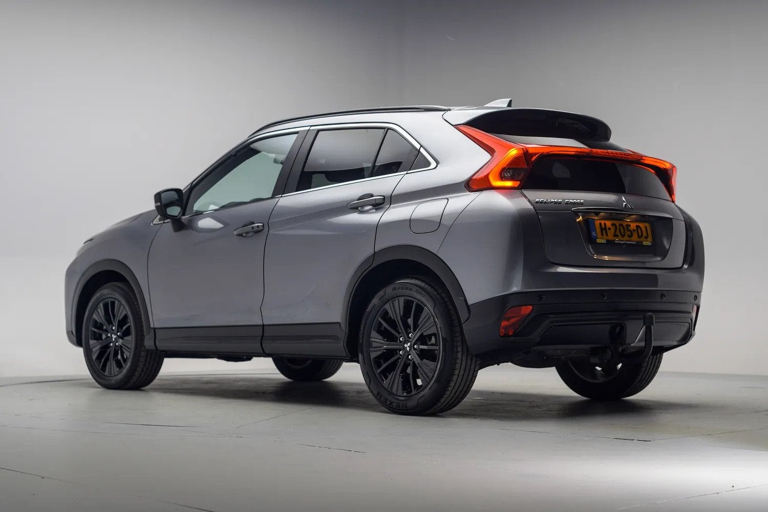 Mitsubishi Eclipse Cross 1.5 DI-T Black Edition Aut. [ 360-C, Automaat, 4 cilinders, 163 pk, Automatische klimaatregeling