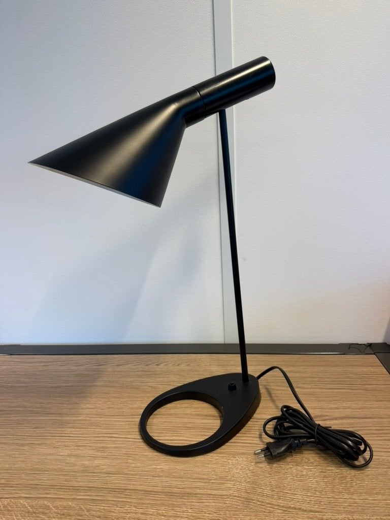 Stijlvolle zwarte design tafellamp – Scandinavisch design, Ophalen, Bureaulamp, Gebruikt, Overige merken