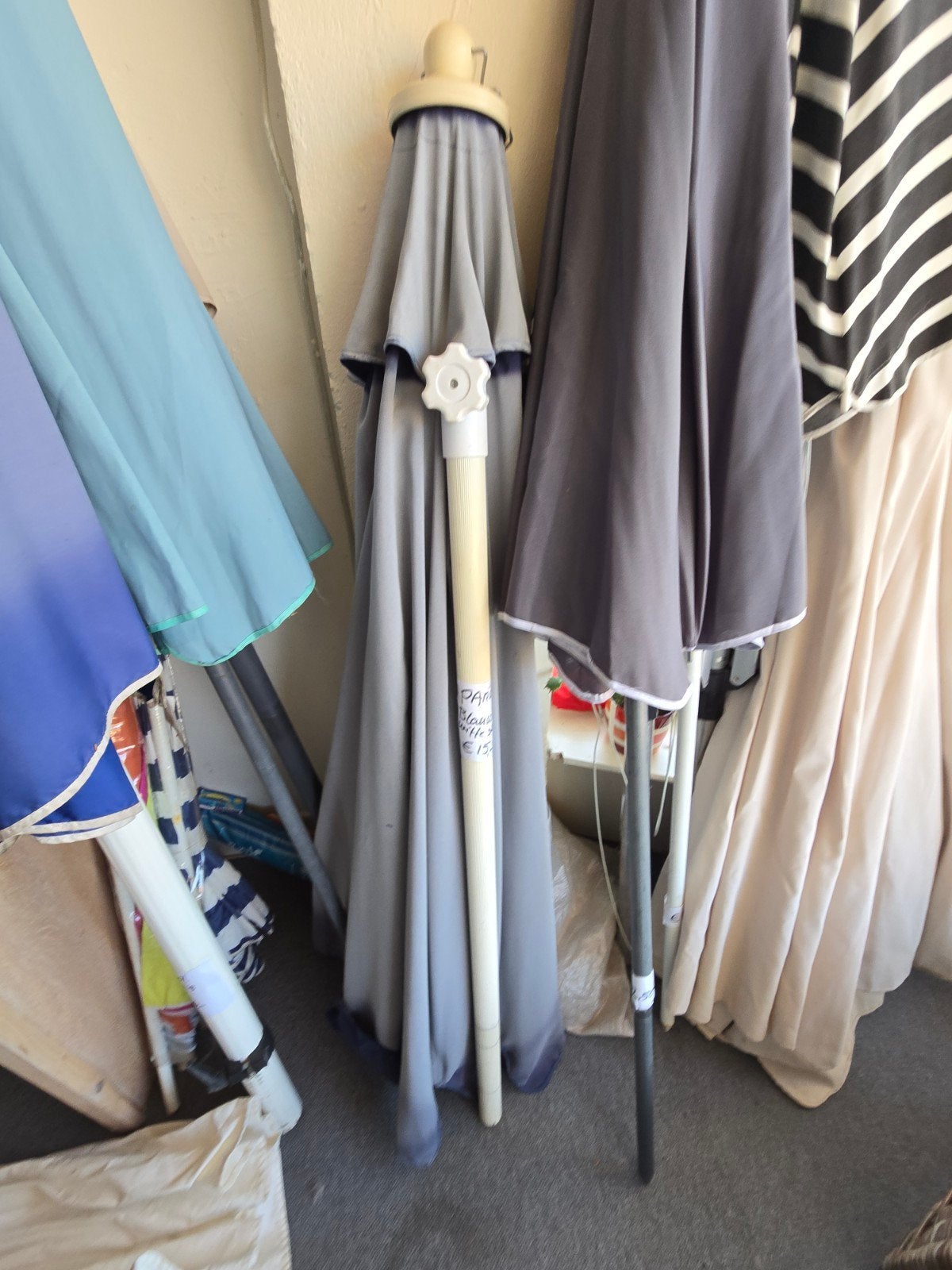 Parasols katoen en synthetische parasol met houten stang, Ophalen, Gebruikt, Nvt, Stokparasol