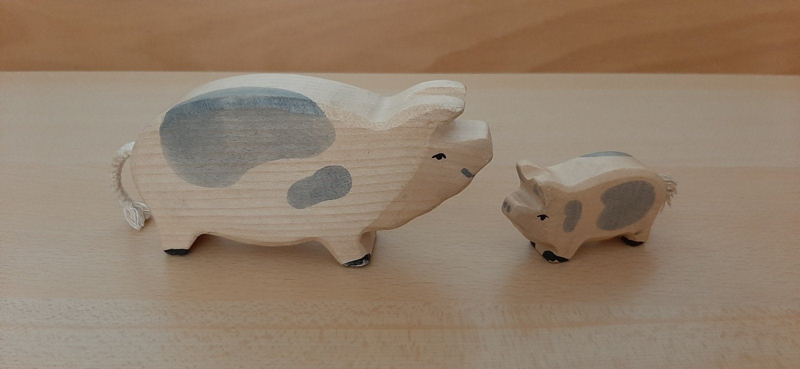 Holztiger varken met biggetje., Ophalen of Verzenden