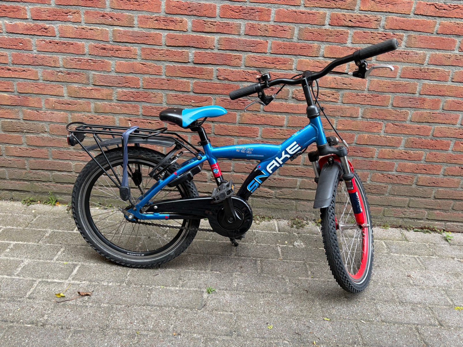 Batavus Snake 20” jongensfiets, zwart, blauw, rood., Ophalen, Terugtraprem, Gebruikt, Handrem