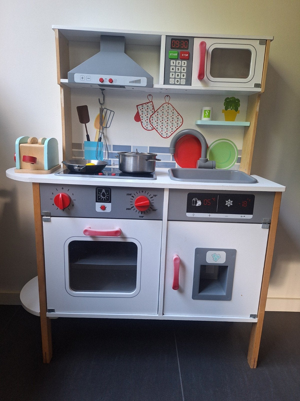 Keukentje + toebehoren, Ophalen, Gebruikt, Hout, Speelkeuken