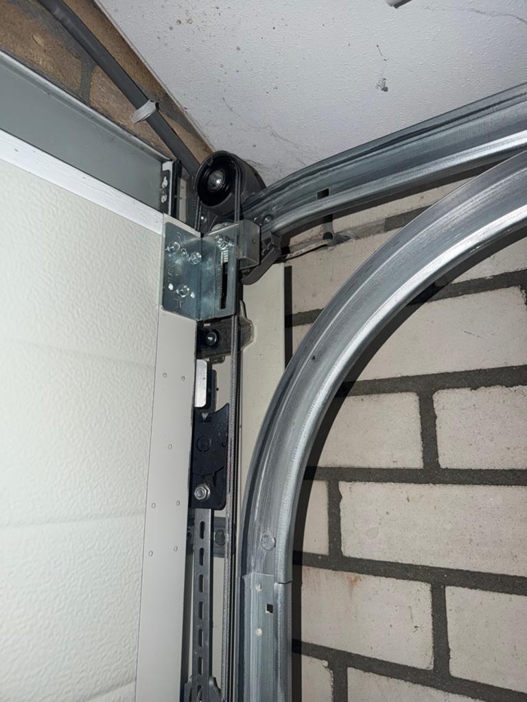 Elektrische garagedeur - Antraciet grijs - 234x224cm, Garagedeur, Ophalen of Verzenden, Zo goed als nieuw, 120 cm of meer