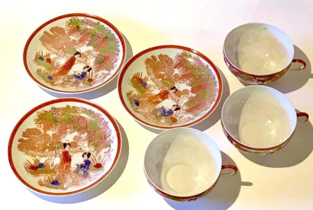 Vintage Japanse Thee Kopjes en Schotels (3) theekopje, Ophalen of Verzenden, Zo goed als nieuw, Porselein, Kop en/of schotel