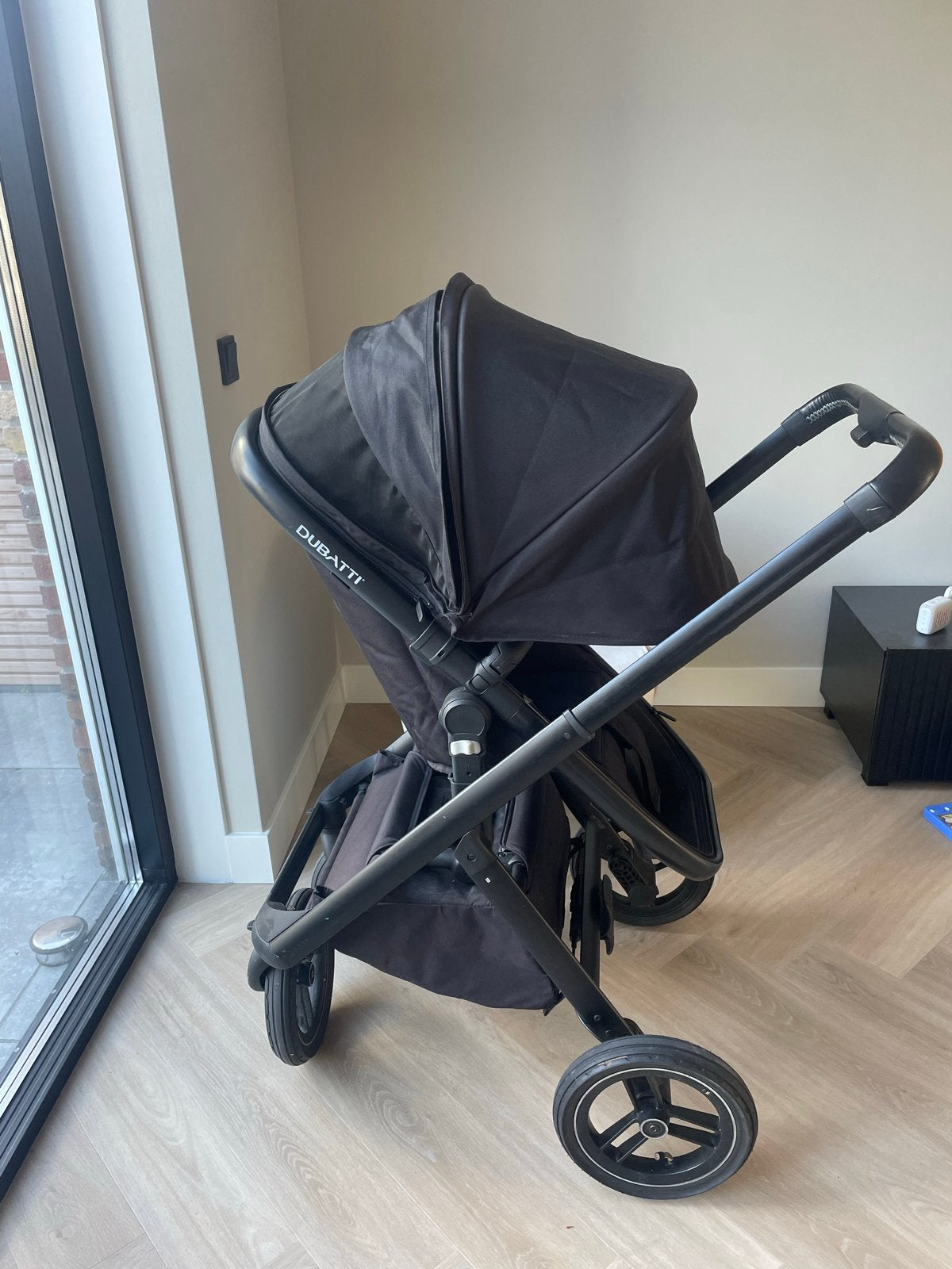 Dubatti 3 in One Kinderwagen Zwart met veel accessoires!!, Zo goed als nieuw, Combiwagen, Met reiswieg, Ophalen