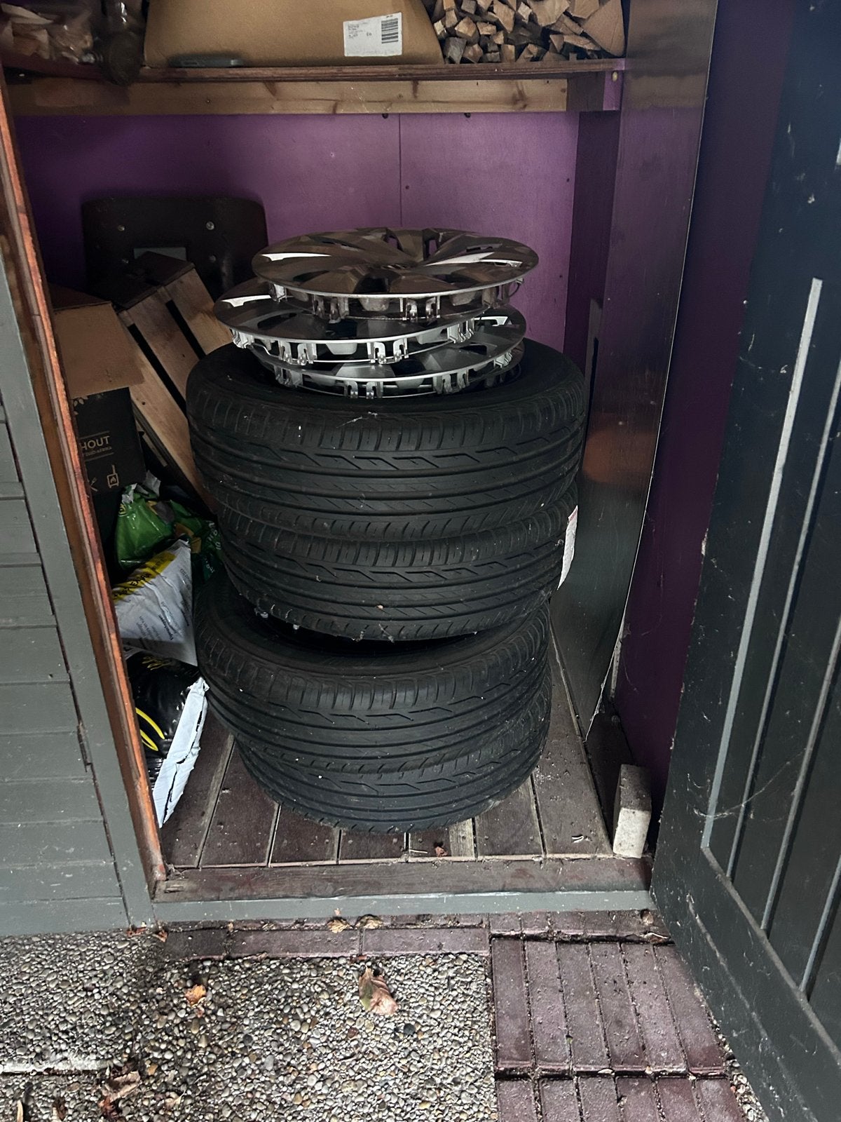 VW Polo Zomerbanden met wieldoppen, Auto-onderdelen, Ophalen, Gebruikt, Zomerbanden, Banden en Velgen