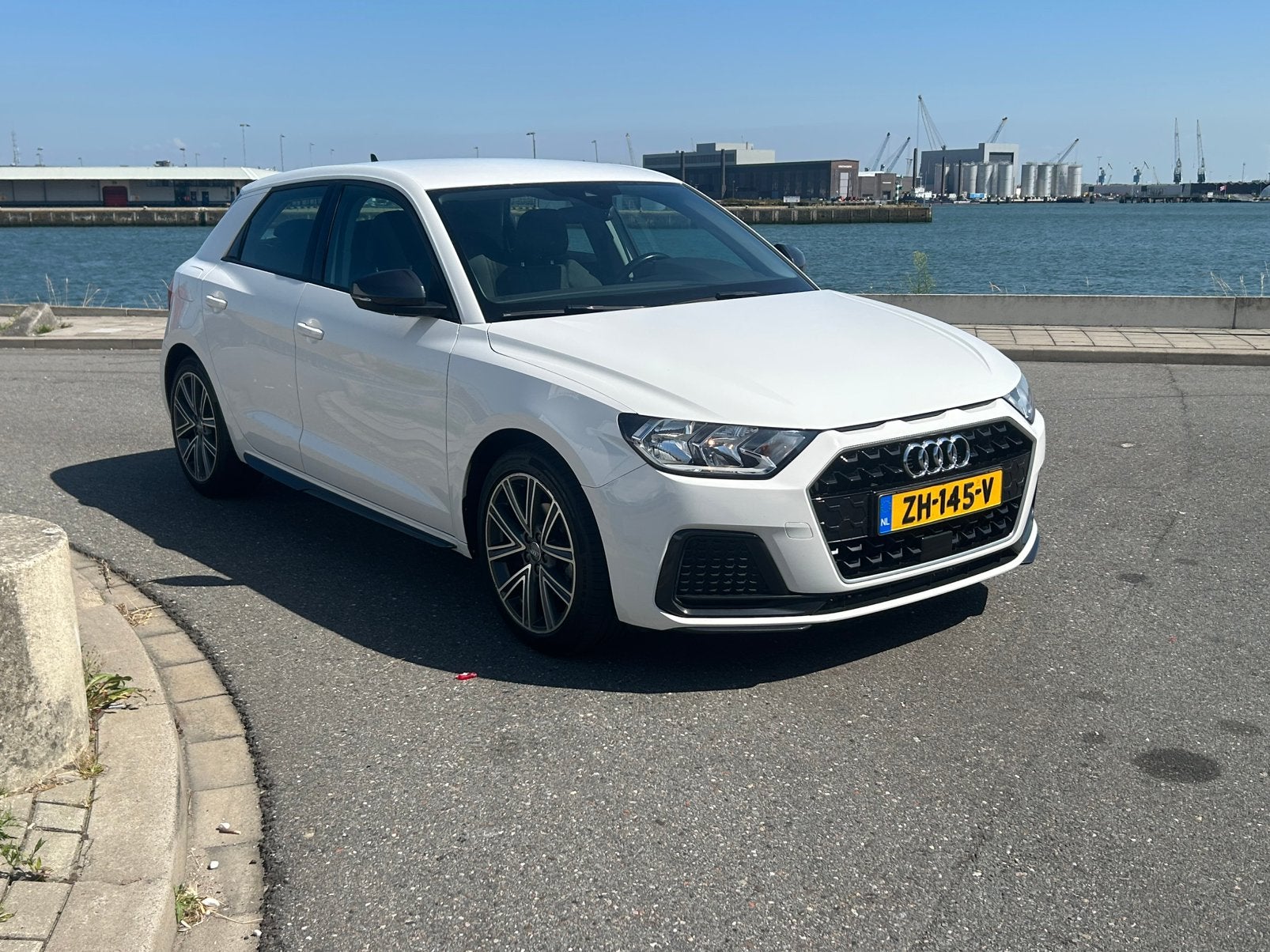 Audi A1 30 Tfsi 116pk AUT VIRTUAL NAVI PDC CARPLAY ACC, Stof, A1, 116 pk, Wit