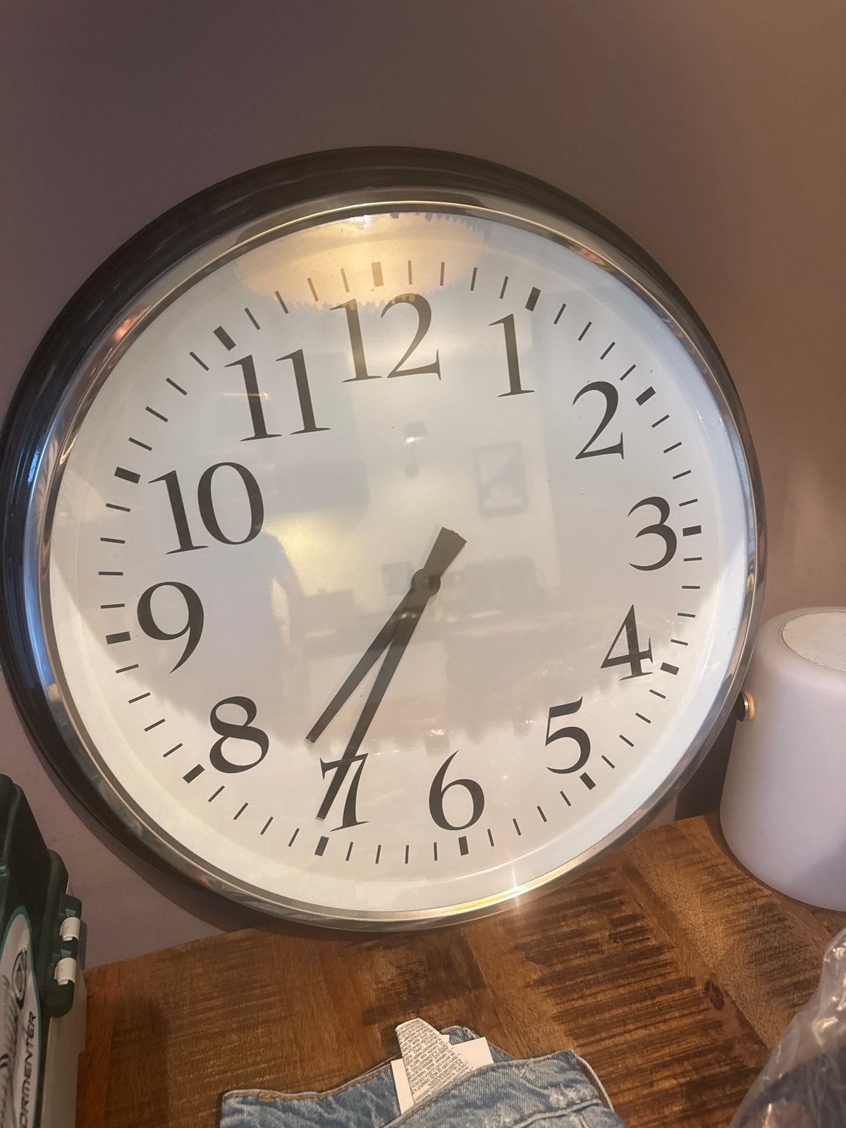Grote IKEA Klok - Wandklok met Zwarte Rand en Witte Wijzerpl, Huis en Inrichting, Woonaccessoires | Klokken, Ophalen, IKEA, Analoog