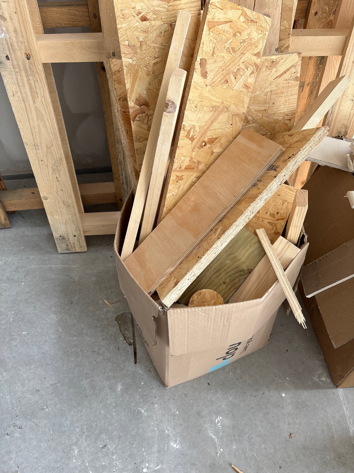 Grote pallets en brandhout - Ideaal voor diverse projecten, Ophalen, Gebruikt, Overige houtsoorten, Pallet