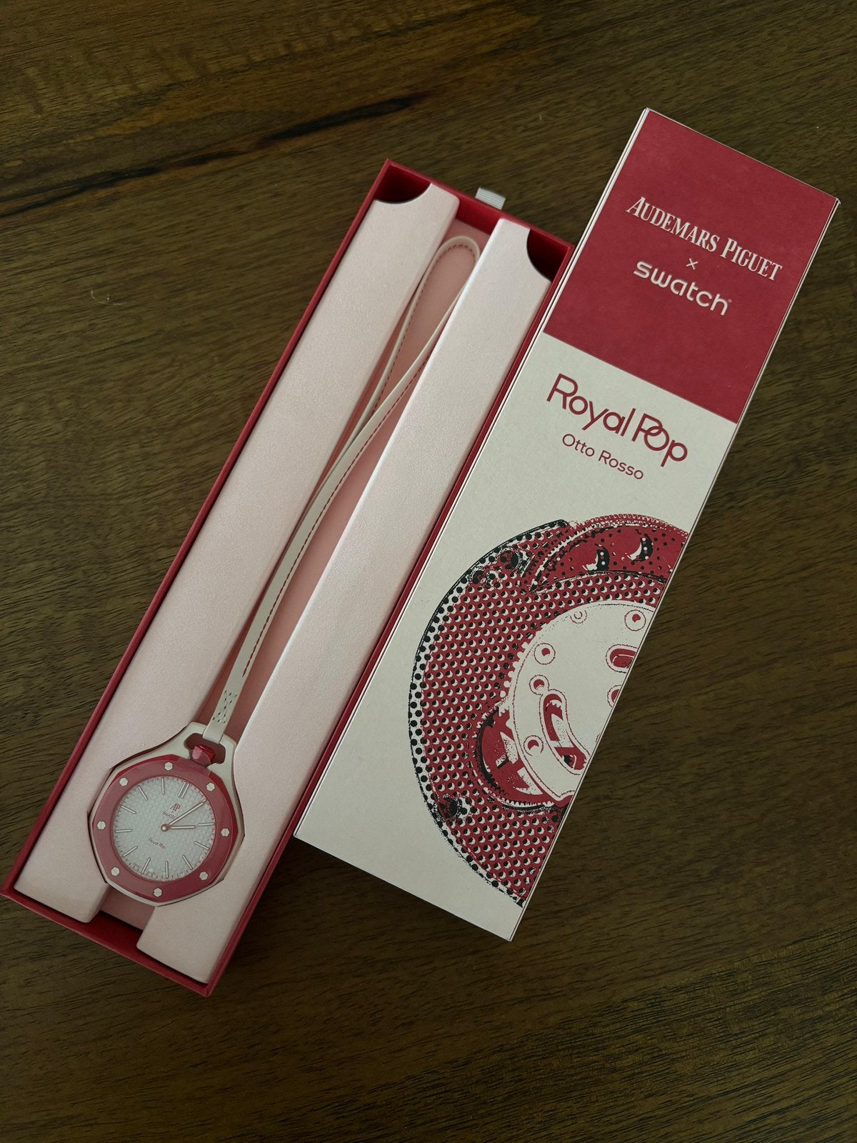 Swatch x AP Royal Pop Otto Rosso, Ophalen of Verzenden, Nieuw, Kunststof, Swatch