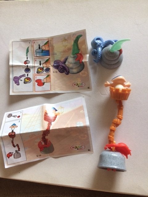 S016 en S018 uit Ferrero Surprise Eieren, Verzamelen, Verrassingseieren, Ophalen of Verzenden, Zo goed als nieuw, Hardplasticfiguren