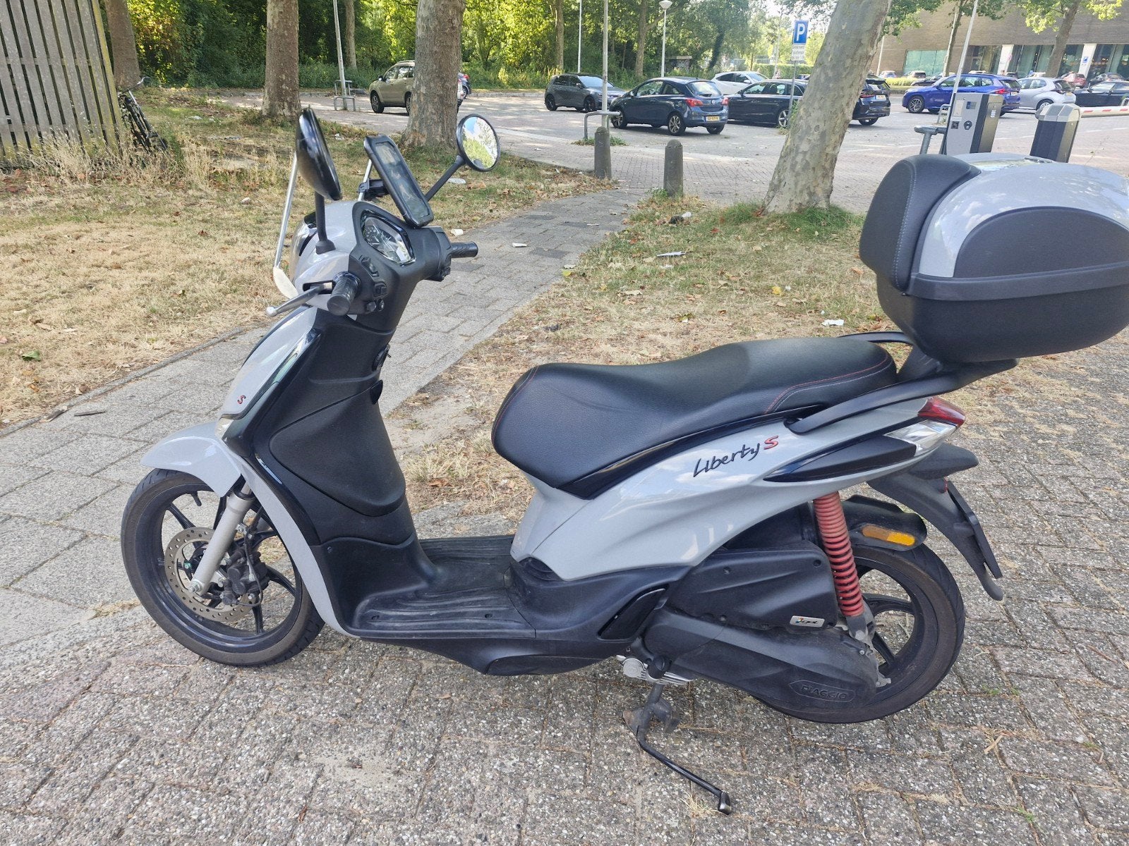 Piaggio Liberty S met windscherm en kPiaggio Liberty 50cc, Fietsen en Brommers, Snorfietsen en Snorscooters, Piaggio, Ophalen of Verzenden