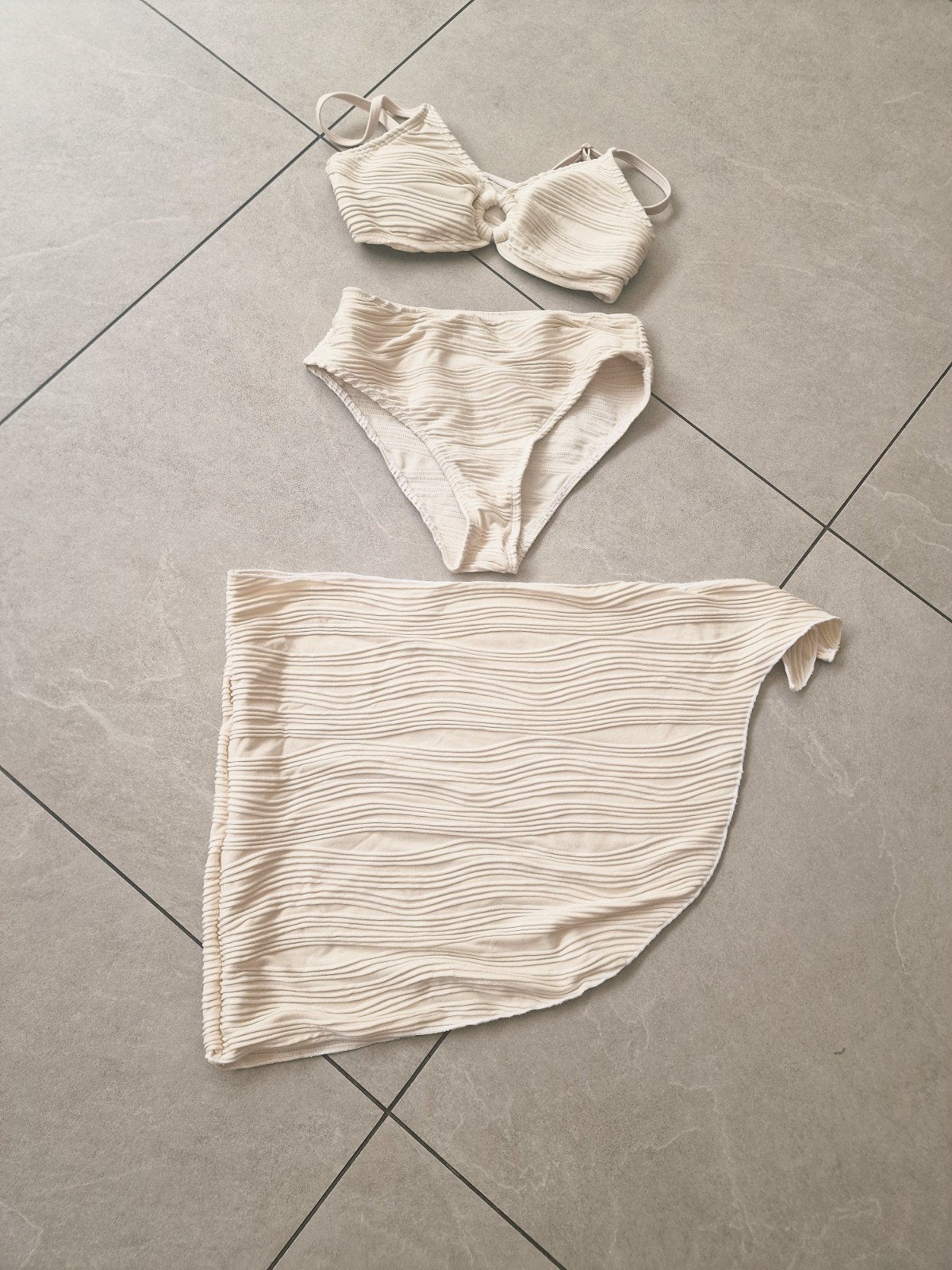 Beige bikini met rok, Kinderen en Baby's, Kinderkleding | Maat 158, Ophalen of Verzenden, Gebruikt, Meisje, Sport- of Zwemkleding