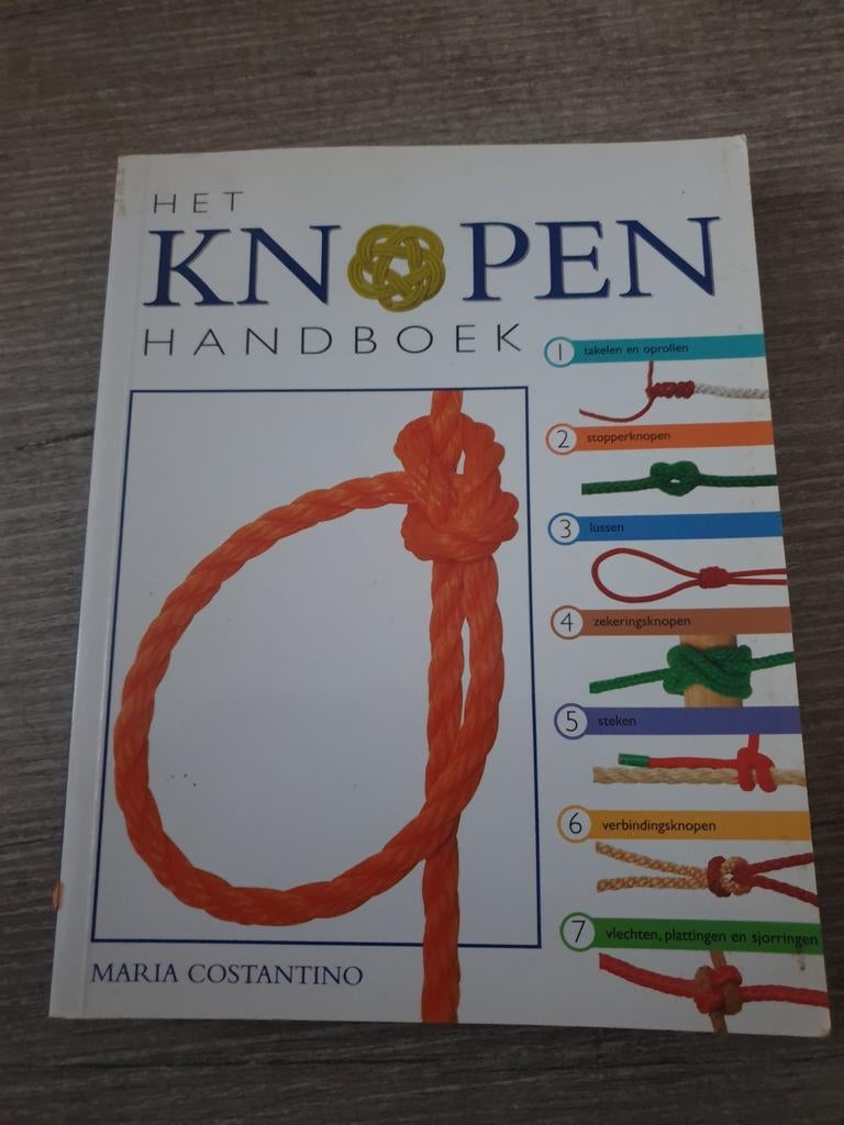 Het Knopen Handboek - Maria Constantino, Boeken, Ophalen of Verzenden, Gelezen, Maria Constantino