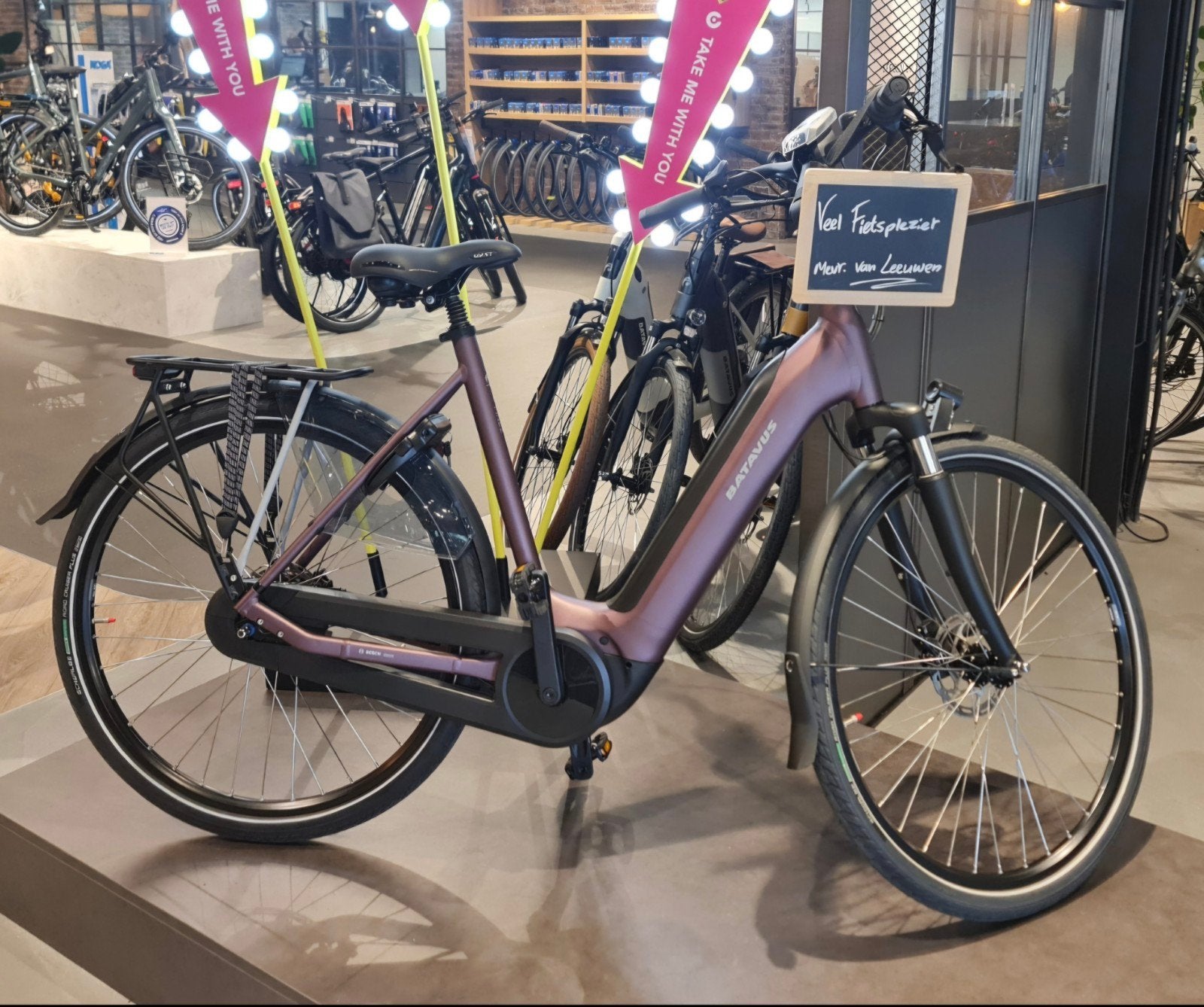 Batavus Finez E-go, Fietsen en Brommers, Elektrische fietsen, Zo goed als nieuw, Batavus, 55 tot 59 cm, 50 km per accu of meer