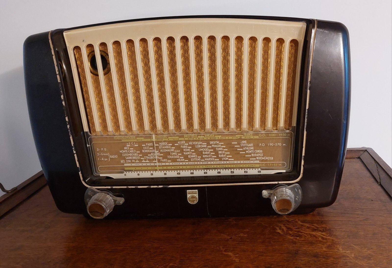 Bluetooth speaker in Bakelieten Radio Vintage, Ophalen of Verzenden