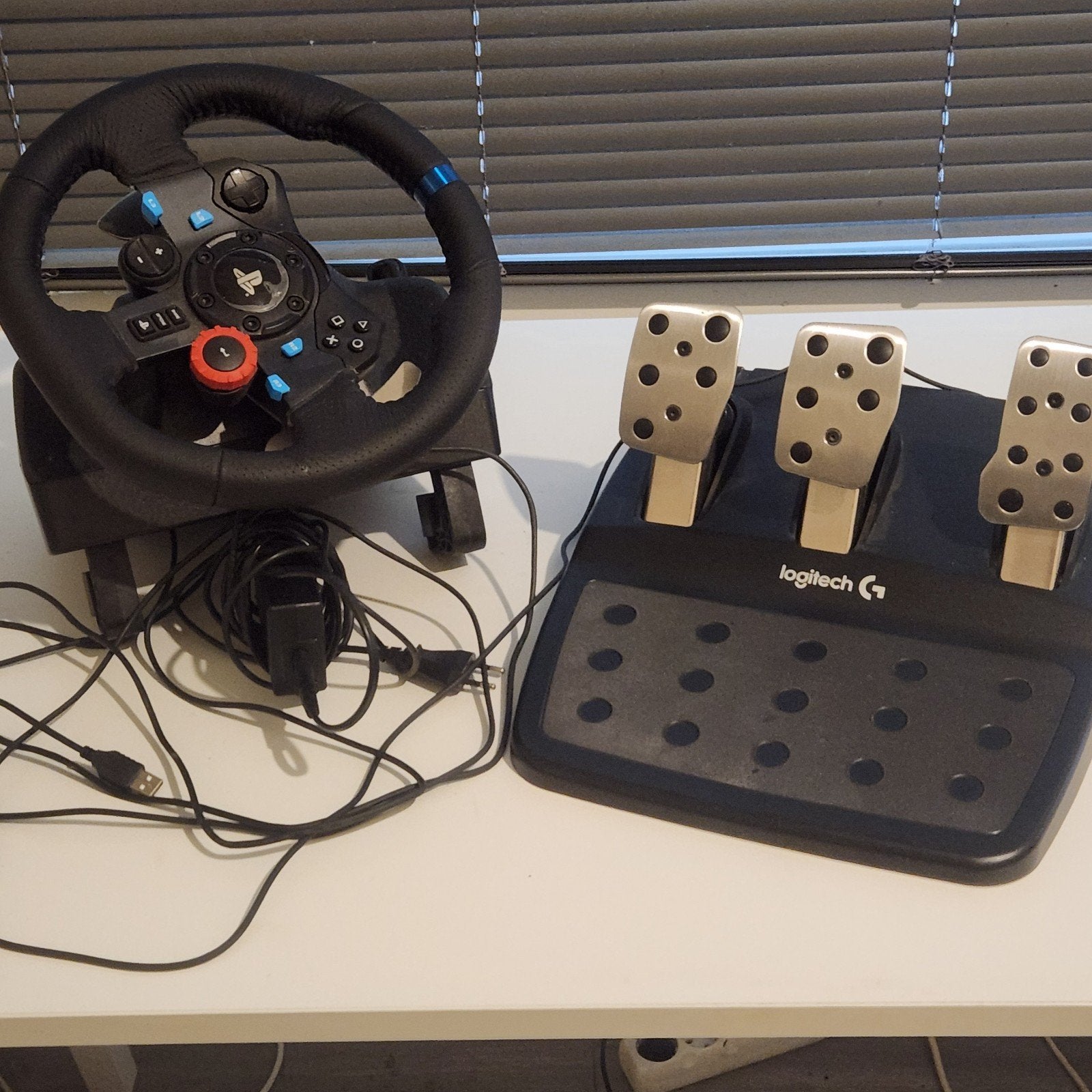 Logitech G29 racestuur met pedalen voor PlayStation/PC, Ophalen, Racestuur, Force feedback, PlayStation