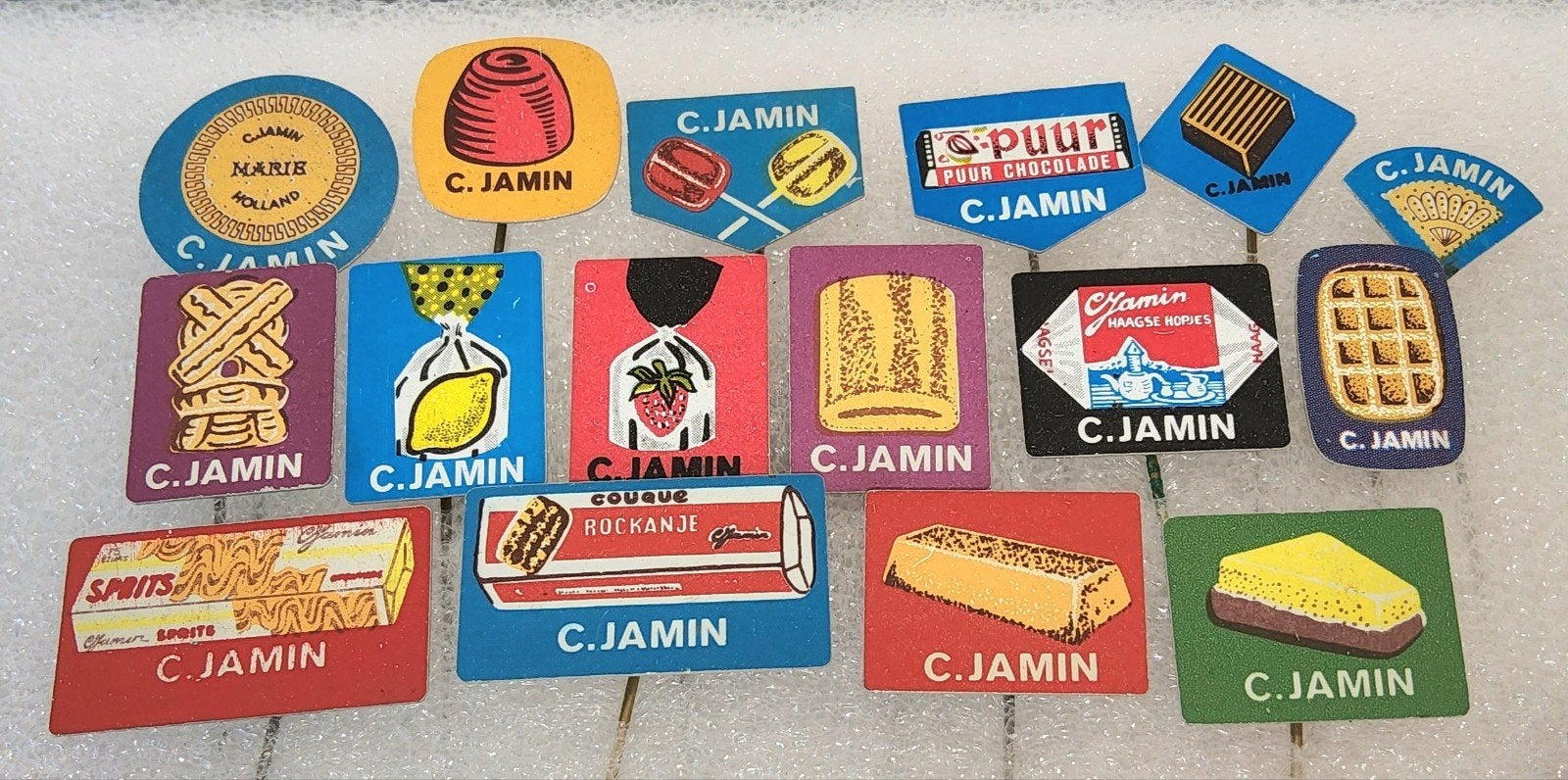 16 Vintage C. Jamin Speldjes - Koekjes, Snoep, Chocolade, Verzamelen, Ophalen of Verzenden, Gebruikt, Overige onderwerpen, Speldje of Pin