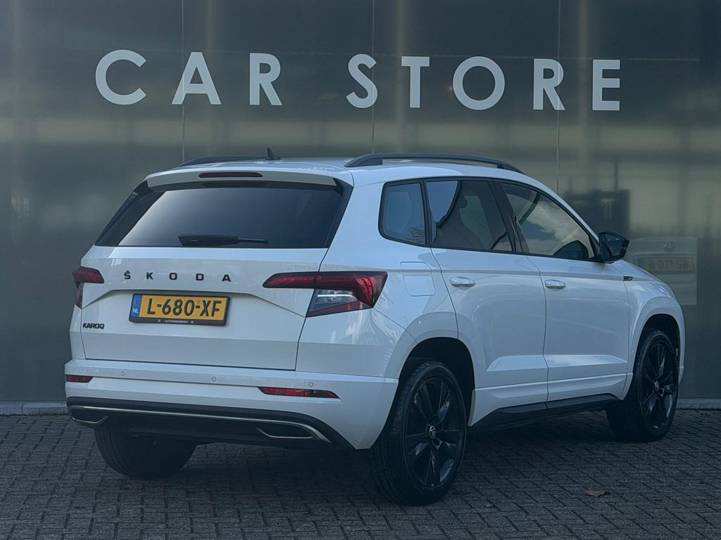 Skoda Karoq 1.5 TSI DSG 150PK Sportline Stoelverwarming, Stof, 4 cilinders, 150 pk, Wit