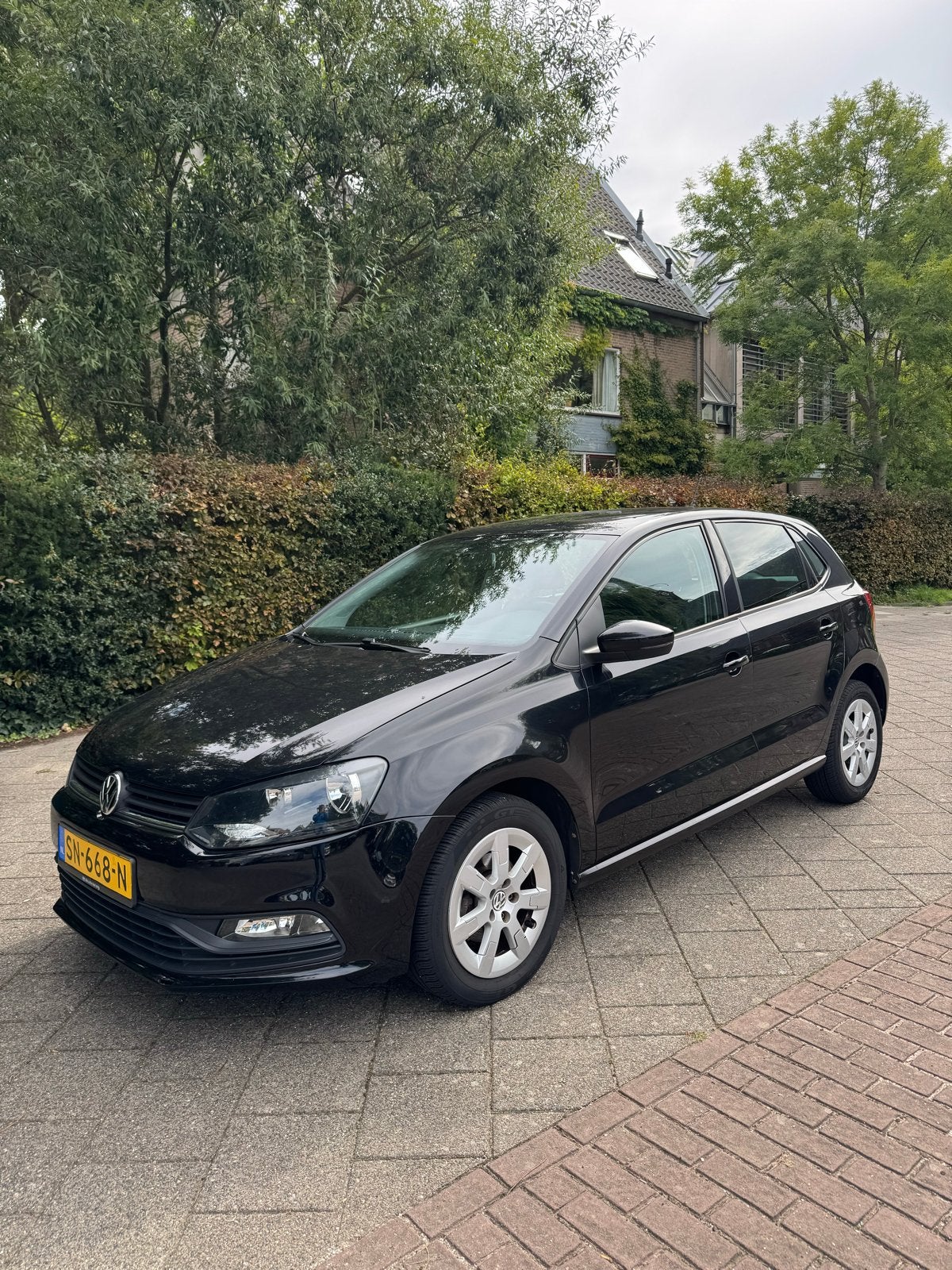 Volkswagen Polo 1.0 60PK 5-DEURS | Airco | CarPlay | 98132km, Auto's, Voorwielaandrijving, Stof, 40 €/maand, Zwart