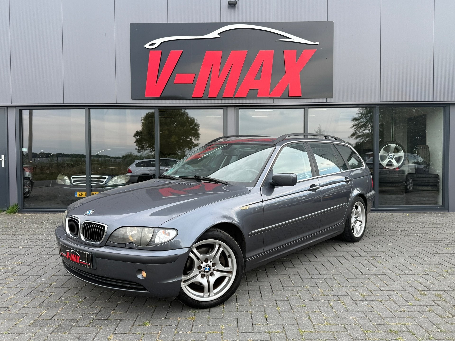 BMW 325i Touring AUT Executive Stoelvw Clima Cruise Trekhaak, Auto's, Automaat, Gebruikt, 10 km/l, 1470 kg
