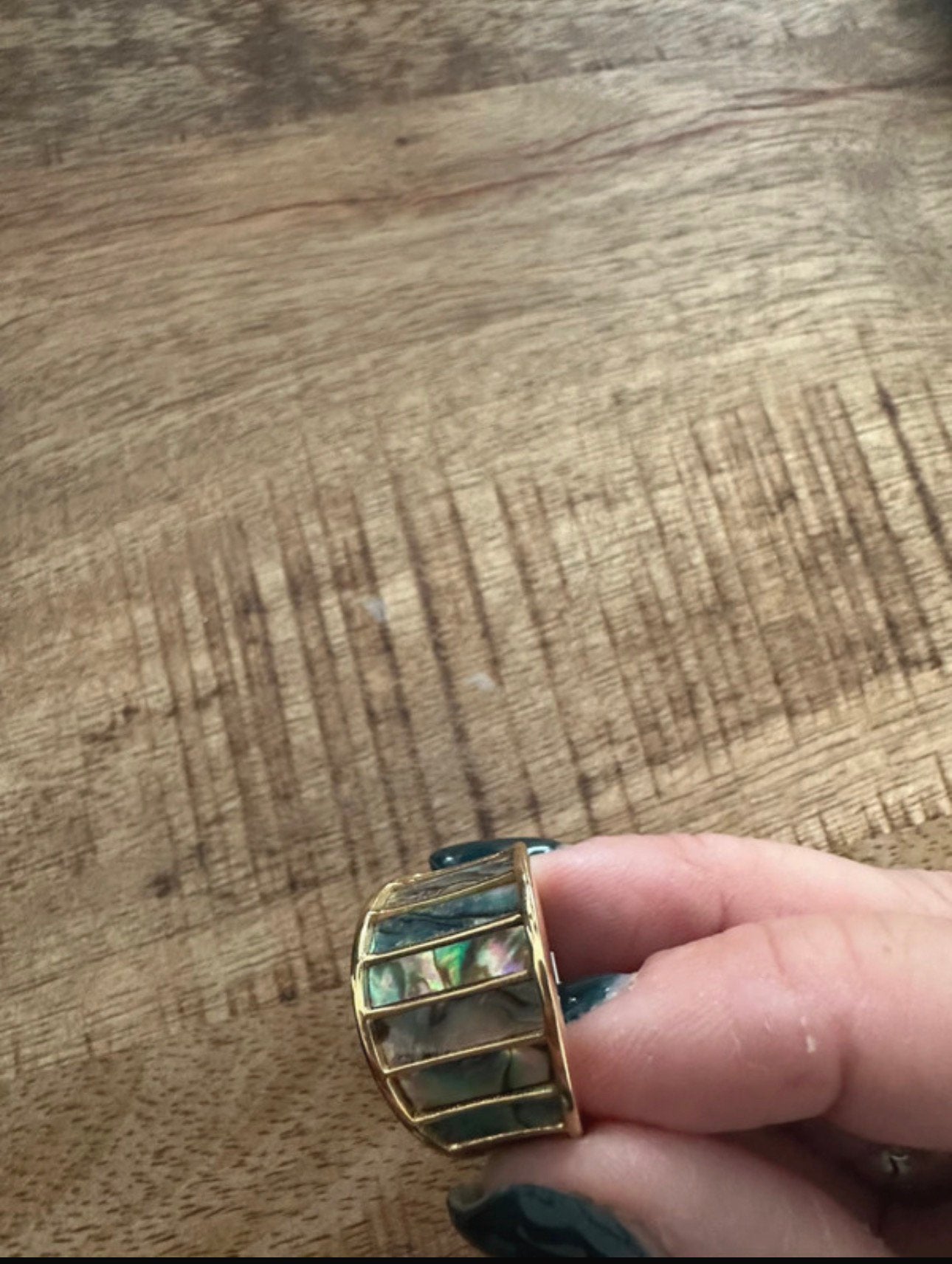 Gouden ring met abalone inleg, Sieraden, Tassen en Uiterlijk, Ringen, 18 tot 19, Ophalen of Verzenden, Zo goed als nieuw, Met edelsteen