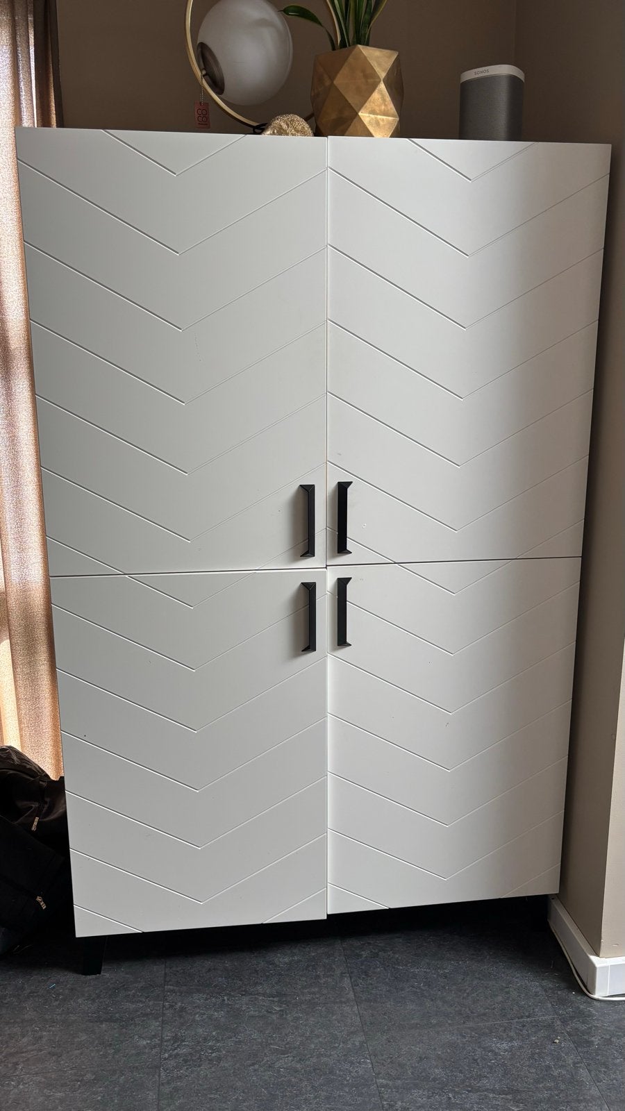 Witte kast met veel opbergruimte en schappen, Huis en Inrichting, Ophalen, Nieuw