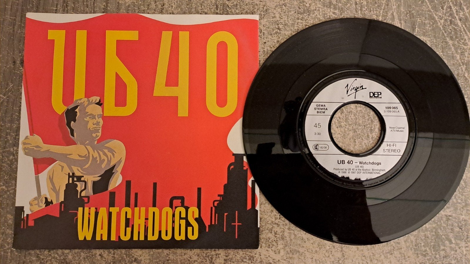 UB40  - watchdogs, Ophalen of Verzenden, Gebruikt
