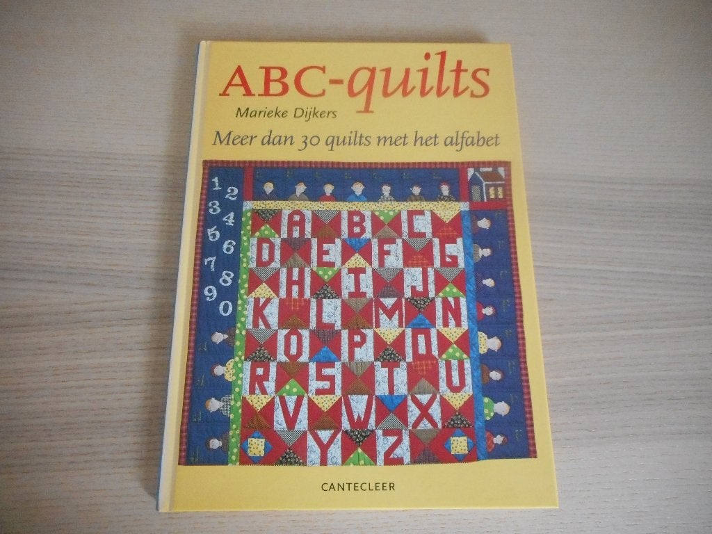 ABC quilts van Marieke Dijkers, Boeken, Ophalen of Verzenden, Zo goed als nieuw, Borduren en Naaien