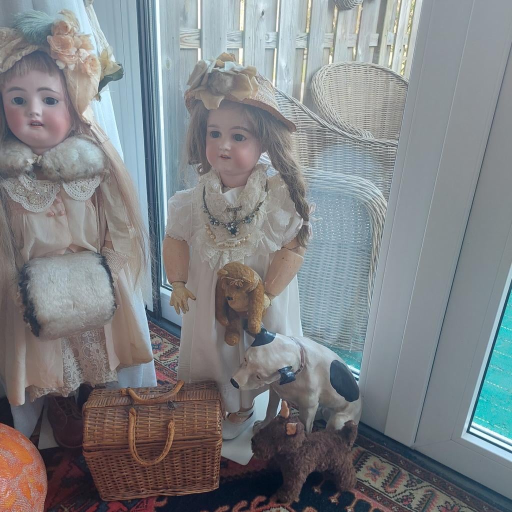 Vintage Rieten poppen Mandje Jaren '50 met Leren Hengsels, Gebruikt, Mand, Ophalen of Verzenden, Riet