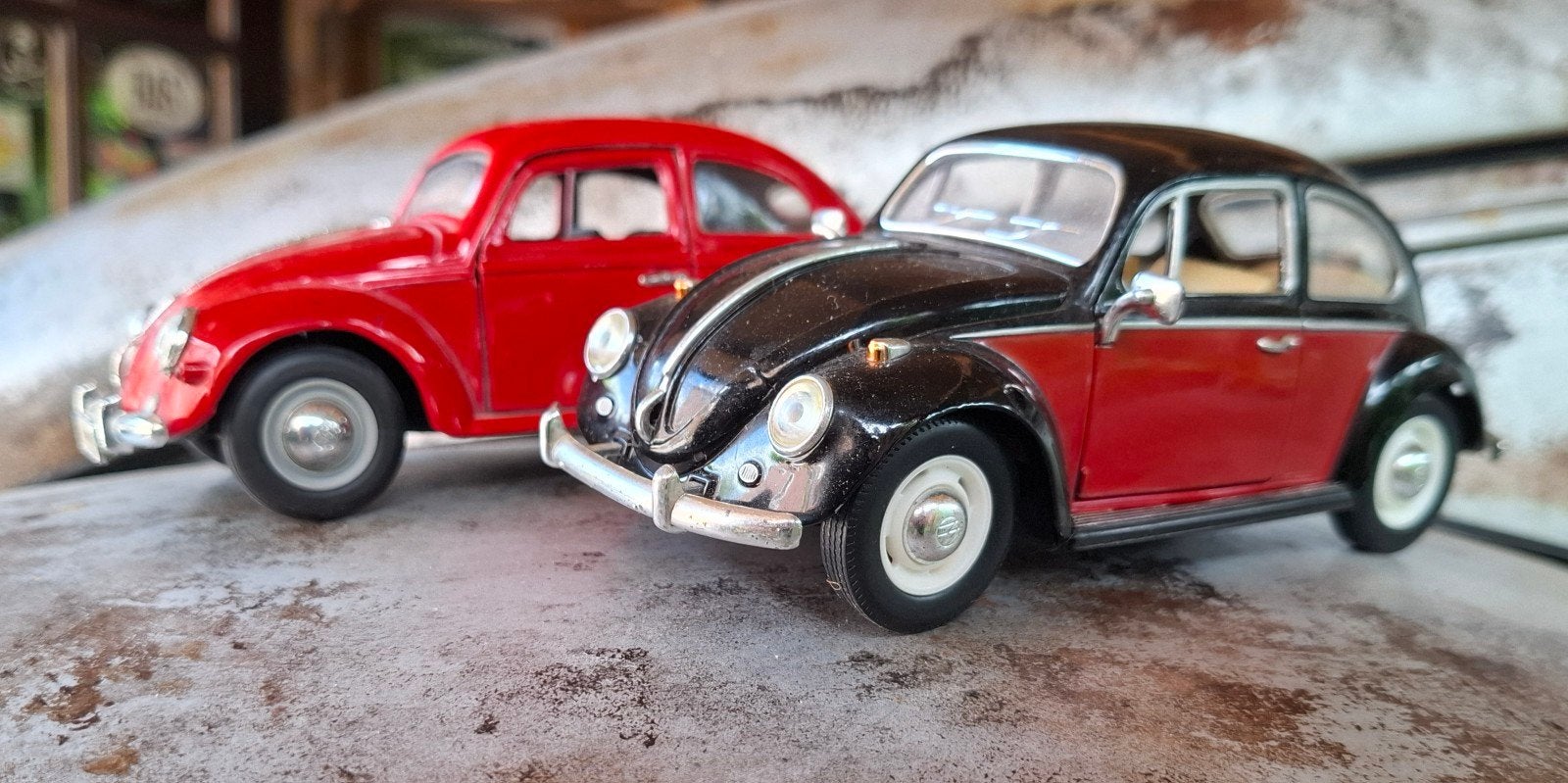 Volkswagen Kever modelauto's schaal 1/24, Hobby en Vrije tijd, Modelauto's | 1:32, Ophalen of Verzenden, Gebruikt, Auto, Overige merken