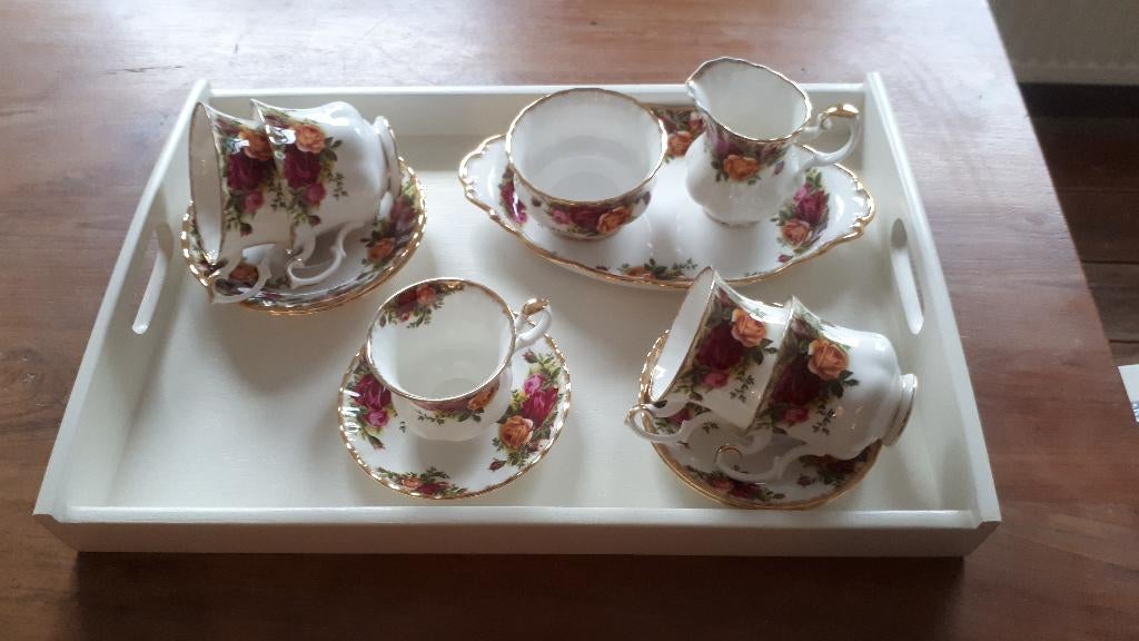 Royal Albert Old Country Roses 3 koffie-, 2 theekop roomstel, Ophalen of Verzenden
